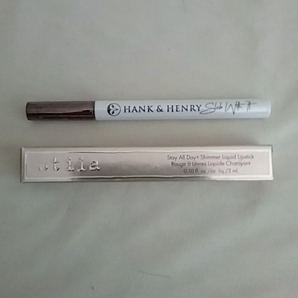 Eyeliner and liquid lippie